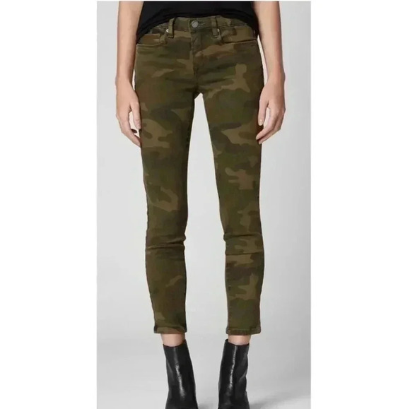 Revolve BLANK NYC Reade Camo Crop skinny jeans.  NWT - Picture 3 of 7